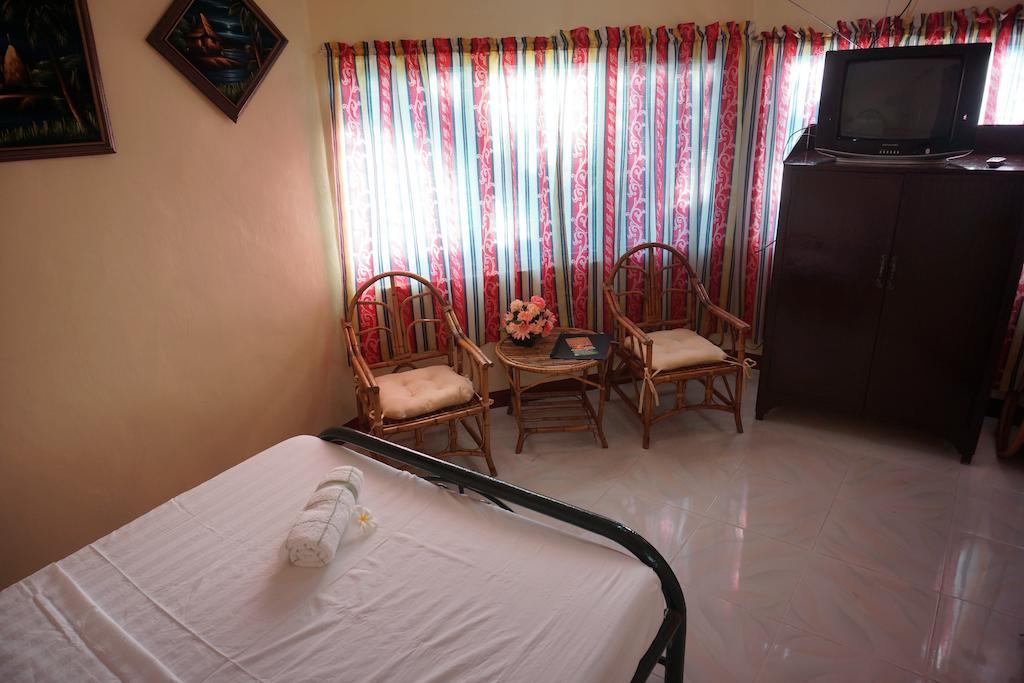 Rama International Beach Resort Botolan Pokoj fotografie